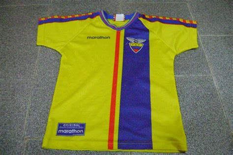 old soccer Jersey Ecuador Size Boys 6 years aprox. 2XS. Marathon .short ...