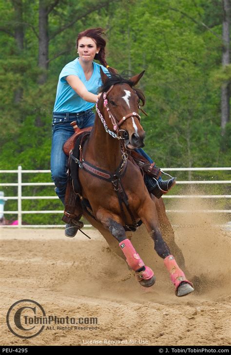 Rodeo Barrel Racing Photo PEU-4295