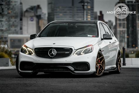 Mercedes Benz Stance