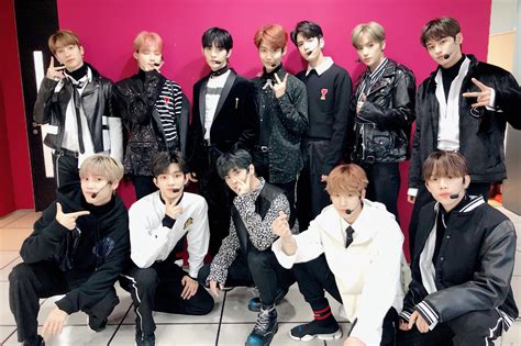 더보이즈the Boyz On Twitter 📸 더보이즈 쇼음악중심 무대완료🖤💖 어디 있던 더보이즈에게 태양은 더비 하나뿐인 걸☀️ 오늘도 더비들 응원 덕분에