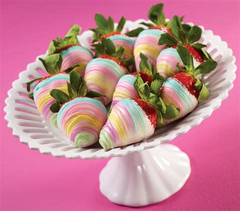 Sweet And Easy Dipped Strawberries Candy Melts Candy Colors And Snacks