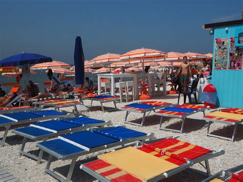 Top 3 beaches in Ancona and surroundings - Les Berlinettes