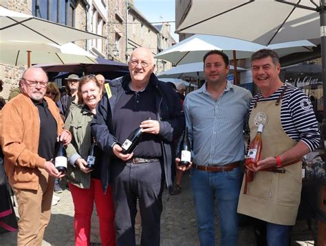 À Paimpol ils ont mis le festival du Chant de marin en bouteille