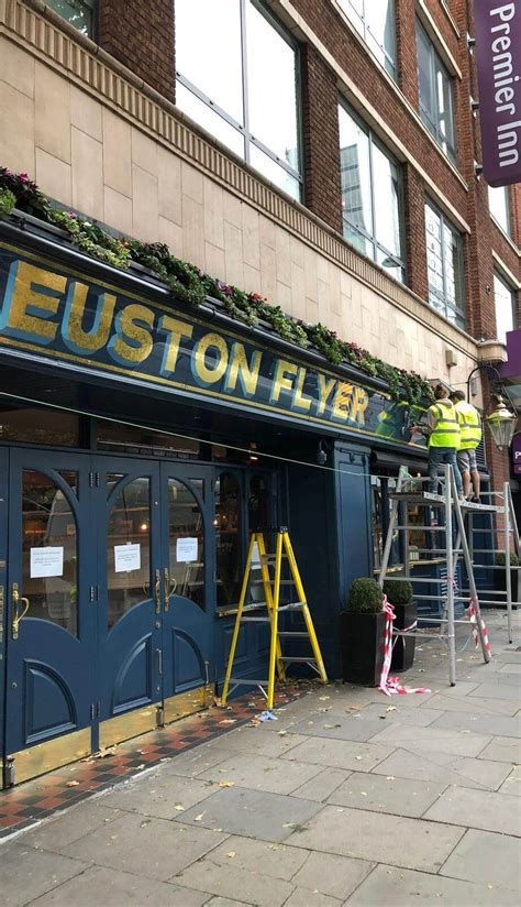 Gold Leaf Signwriting In London Kensington Gilders