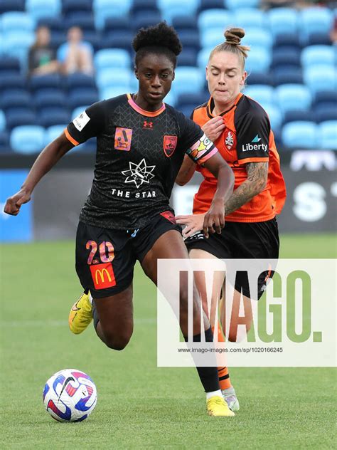 Aleague Women Sydney Roar Sharn Freier Of The Roar And Princess Ibini