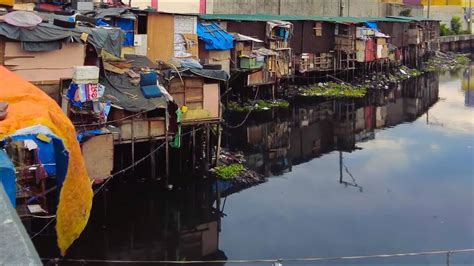 Exploring Philippines Squatter Slums Near River Real Philippines