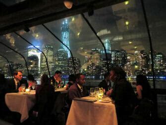 Bateaux New York Dinner Cruise (3 hrs) - NewYorkCity.ca