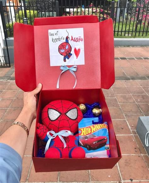 30 REGALOS PARA TU NOVIO Fire Away Paris Spiderman Gifts Valentine