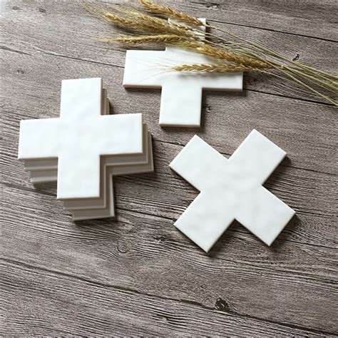 Cross Design Black White Porcelain Mosaic Tile Wholesale