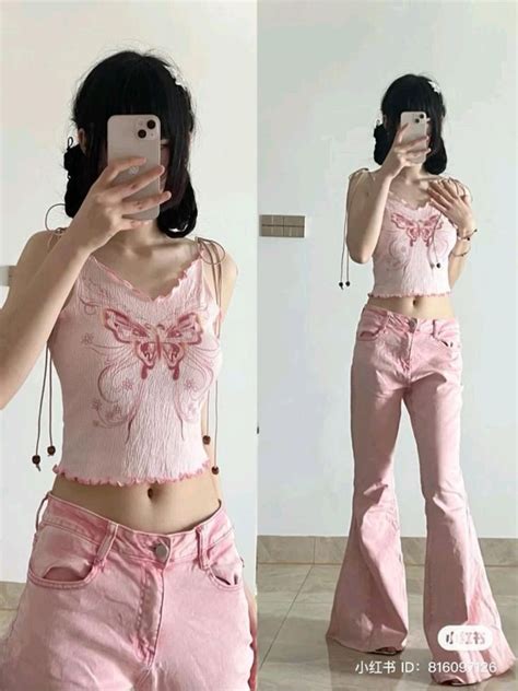 Pin De 𝓛𝓸𝓻𝓮𝓷𝓮 Em Pinuri Create De Tine Roupas