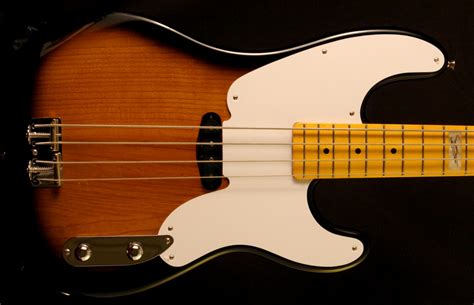 Fender Precision Bass 51 Reissue Gitarren Total