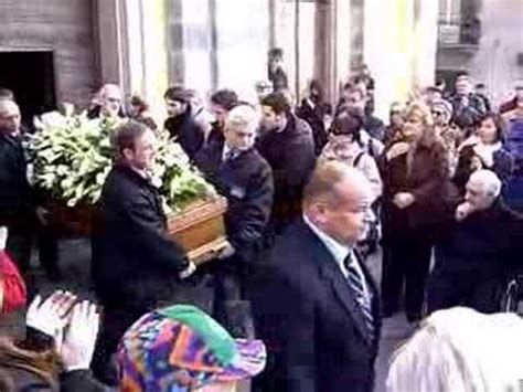 Santa Maria Hoè. I funerali del tenore Giuseppe Di Stefano/2 - YouTube