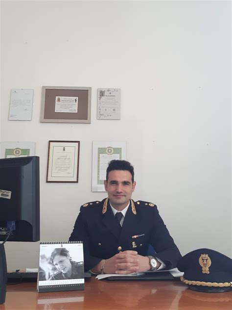 Polizia Il Commissario Capo Riccardo Signorelli Nuovo Dirigente Della