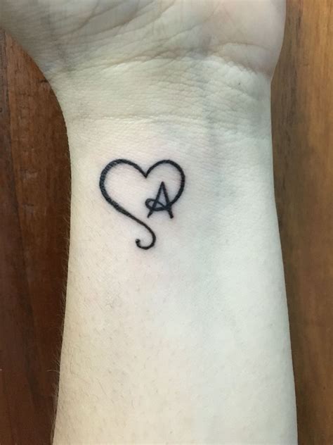 Relationship Love Letter R Tattoo With Heart Mini Tattoos, Trendy Tattoos, Small Tattoos ...