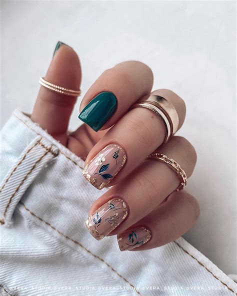 41 Best Spring Nails For 2022 Green And Floral Natural Nail Design