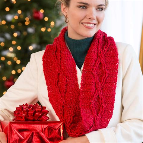 Free Red Heart Diamond Cables Cowl Crochet Pattern Yarnspirations