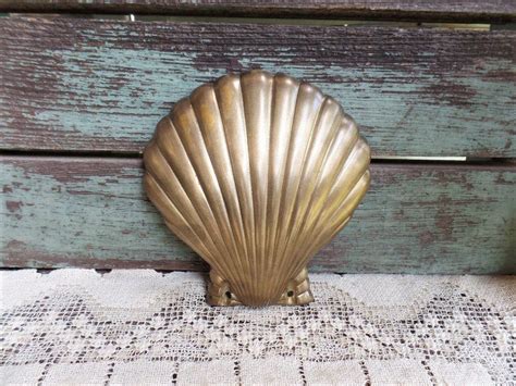 Vintage Solid Brass Shell Wall Plaque Brass Oceanic Decor Etsy Wall Plaques Solid Brass Plaque