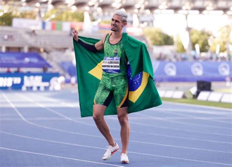 Atleta De Blumenau Conquista Medalha No Mundial De Atletismo