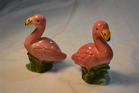 Vintage Ceramic Pink Flamingo Salt And Pepper Shakers Etsy Vintage