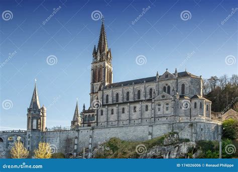 View of the Cathedral-sanctuary of Lourdes France Stock Photo - Image ...