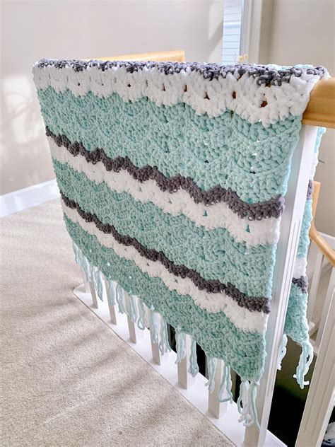 Easy Weekend Chevron Crochet Blanket Pattern Double Crochet