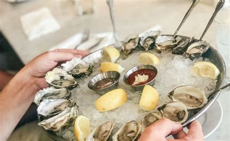 Us Woman Eats 48 Oysters On A Date This Happens Next