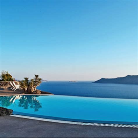 Infinity pool at The Perivolas Hotel in Santorini, Greece | Luxury ...