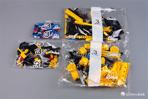 LEGO Technic 42108 Mobile Crane Review-6 - The Brothers Brick | The ...