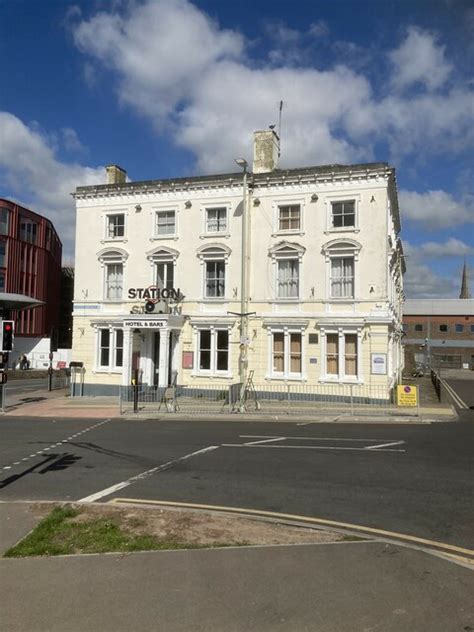 Station Hotel Station Approach Colin Manton Cc By Sa