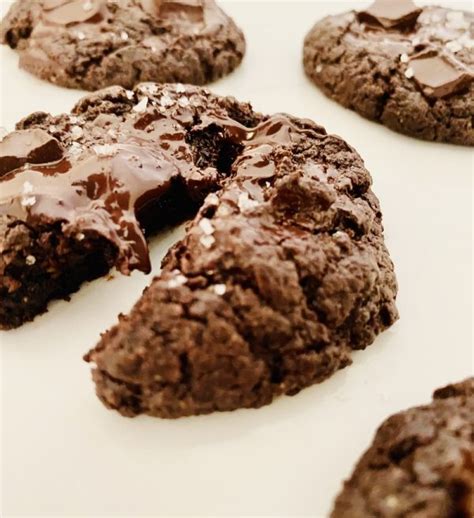 Double Chocolate Chunk Cookies Gourmet Mami