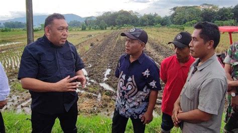 Genjot Produksi Padi Di Sawah Tadah Hujan Kementan Serahkan Pompa