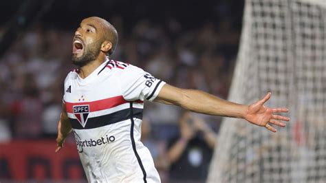 Lucas Moura do SPFC elege time difícil de ser superado no Brasil