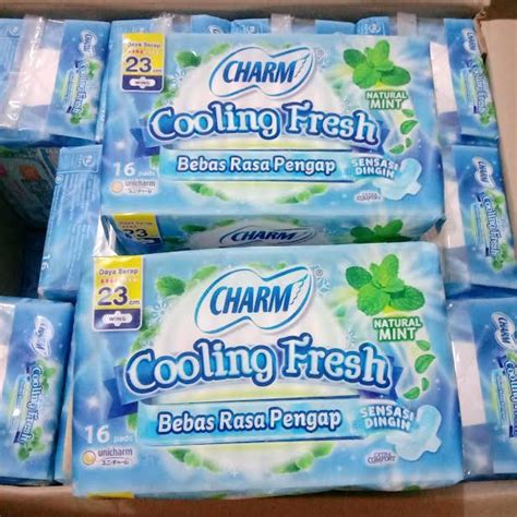 Charm Cooling Fresh Wing Pembalut Bebas Rasa Pengap Sensasi Dingin 23