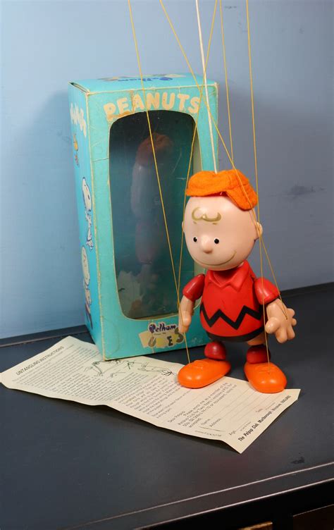 Pelham Puppet Snoopy Charlie Brown Vintage Puppet Marionette Peanuts