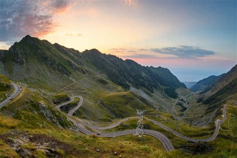 Most Beautiful Roads In The World You Need To Drive Once In Your Life