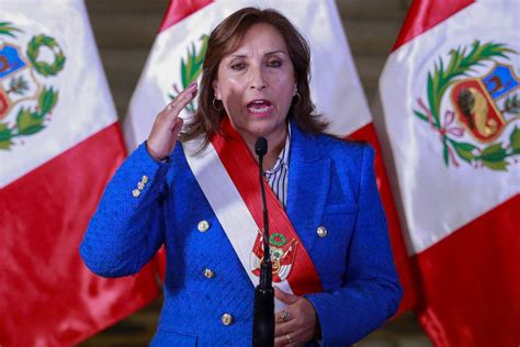 Dina Boluarte Presidenta De Perú Descarta Renunciar Y Exige Al