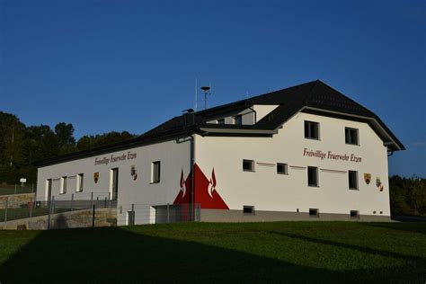 Freiwillige Feuerwehr Etzen Segnung Des Feuerwehrhauses In Etzen Zwettl