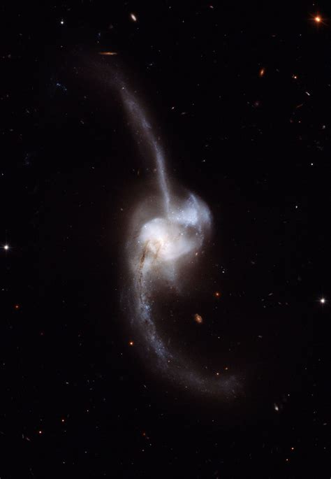 Universo Mágico Fusión de galaxias en NGC 2623