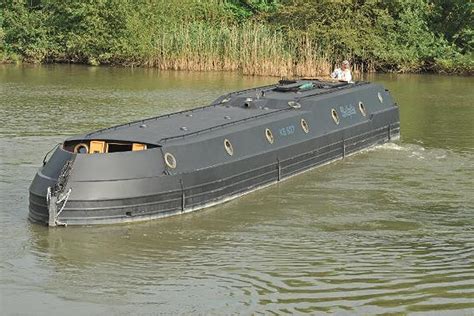 Walhalla cette maison flottante qui ressemble à un sous marin ne