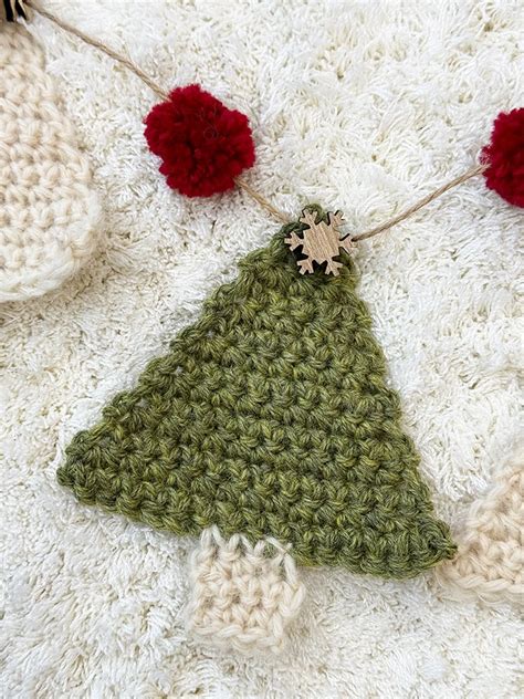 Crochet Flat Christmas Tree Pattern Free Appliqúe How To Handy