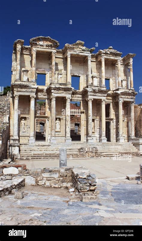 Fachada de la antigua biblioteca Celsius en Éfeso Turquía Fotografía