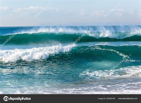 Beach Shoreline Blue Ocean Waves Closeup Scenic Nature Horizon
