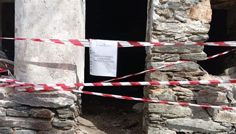 Donna Trovata Senza Vita In Un Bosco In Valle D Aosta A La Salle