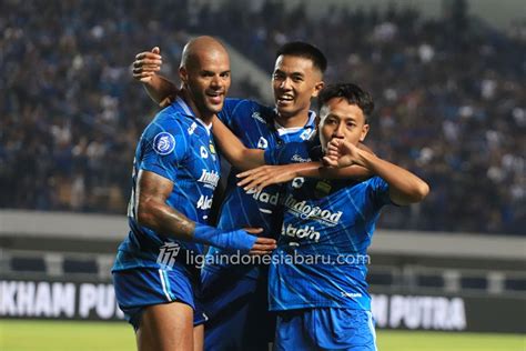 Persib Bandung Finis Di Posisi Pada Putaran Pertama Liga