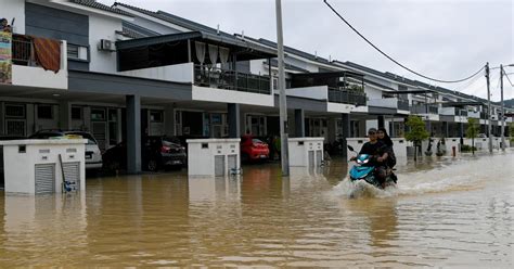 Lima Helikopter Diatur Gerak Bantu Mangsa Banjir Berita Harian