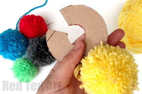 How To Make A Yarn Pom Pom With Cardboard Discs Pom Pom Crafts Pom Pom Maker How To Make A