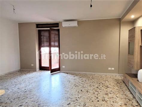 Vendita Appartamento Latina Quadrilocale In Viale John Fitzgerald