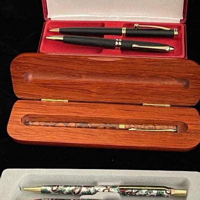 Pen And Pencil Set Estatesales Org