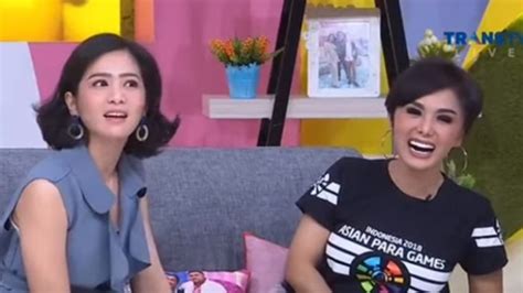 Bedanya Ekspresi Yuni Shara Dan Bunga Zainal Saat Bahas Raffi Ahmad Di