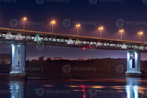 Night city bridge lighting 21741177 Stock Photo at Vecteezy